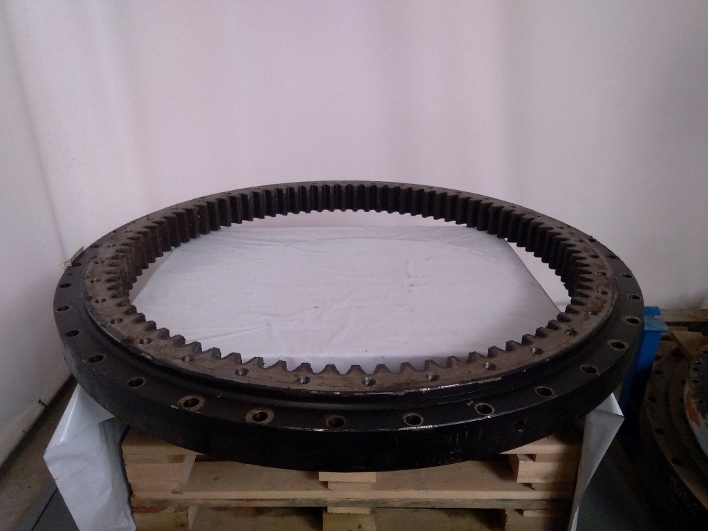Hitachi 270CLCJD Slew Ring